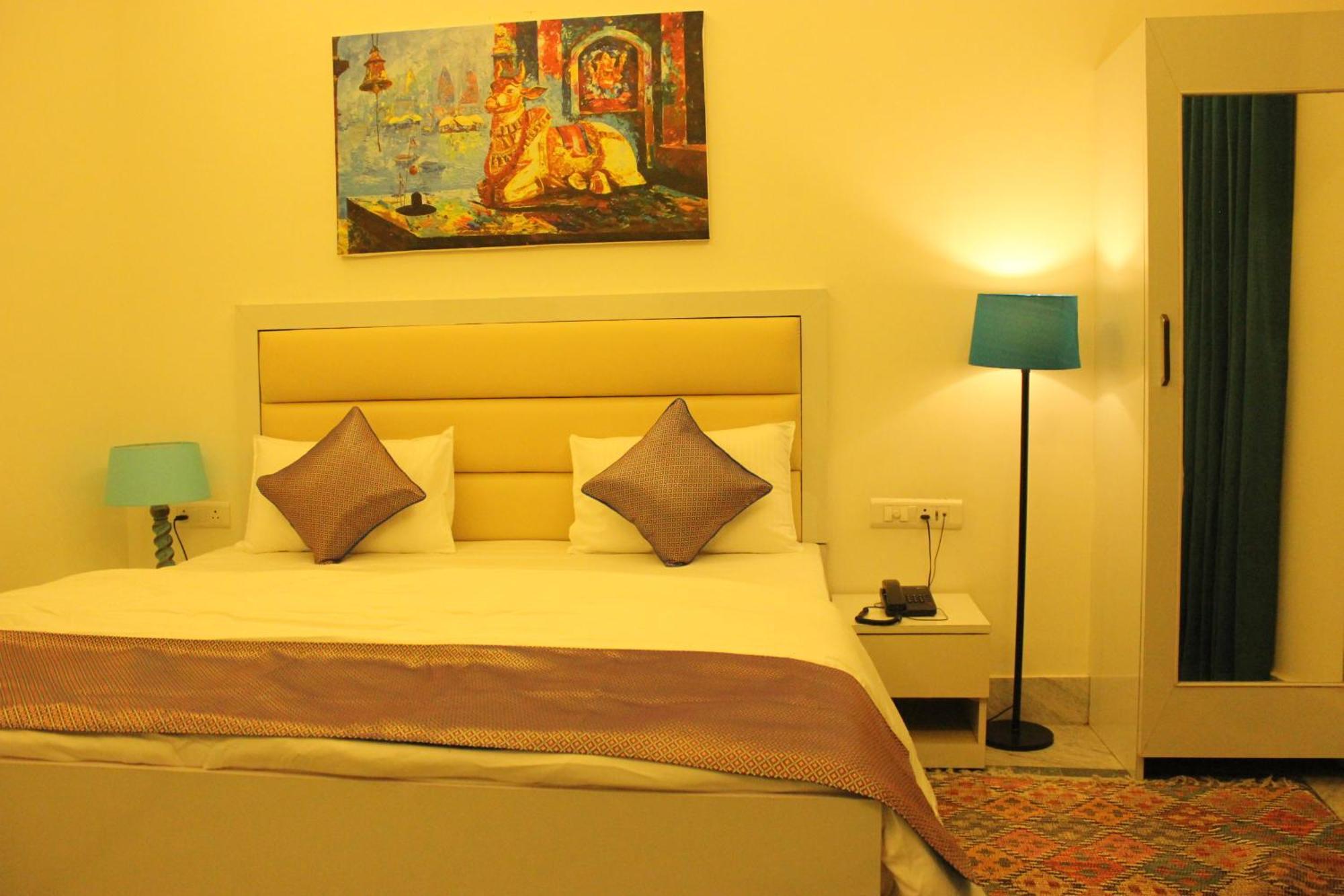 The Nandi International Boutique Homestay Варанаси Екстериор снимка