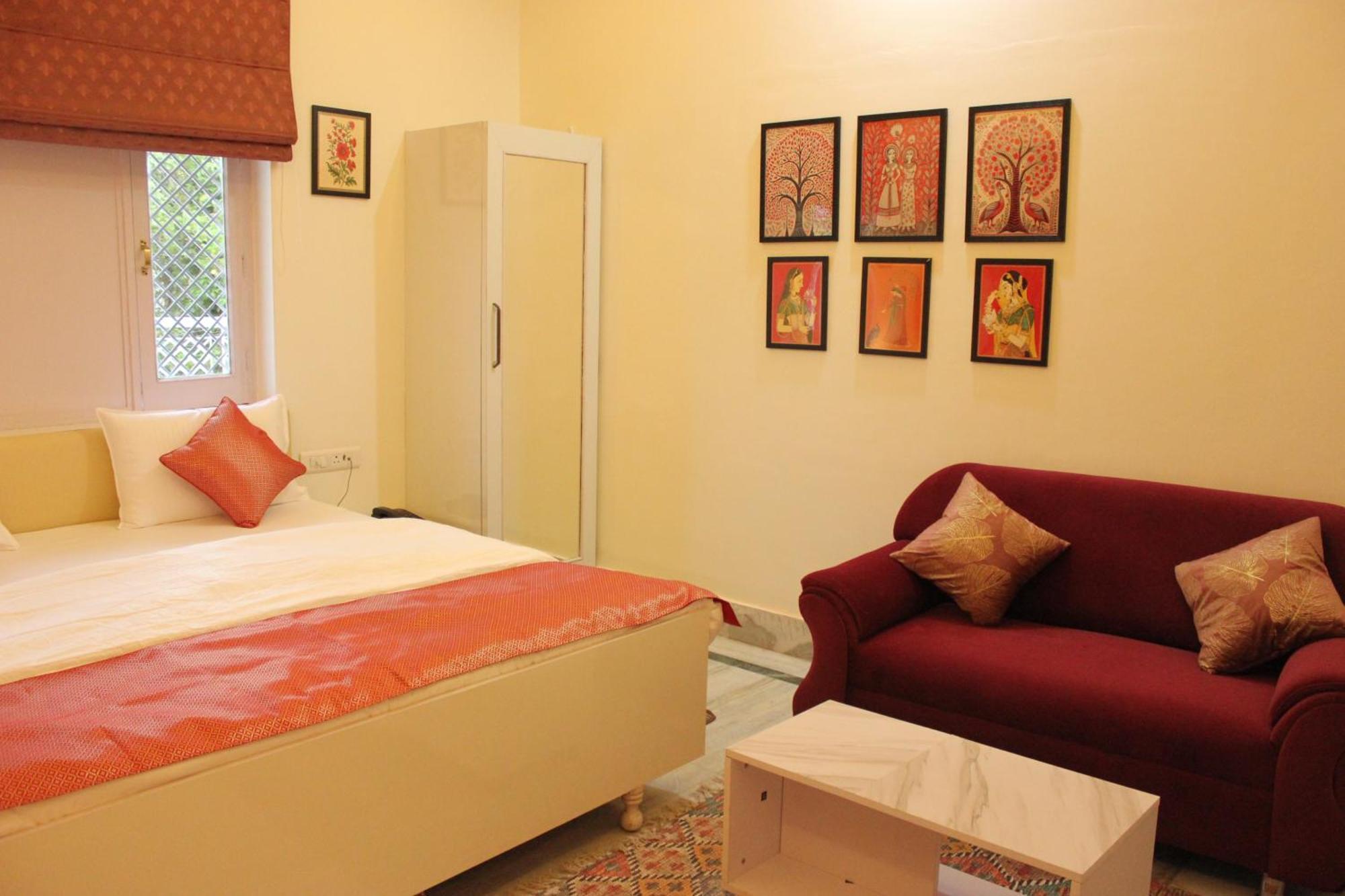The Nandi International Boutique Homestay Варанаси Екстериор снимка