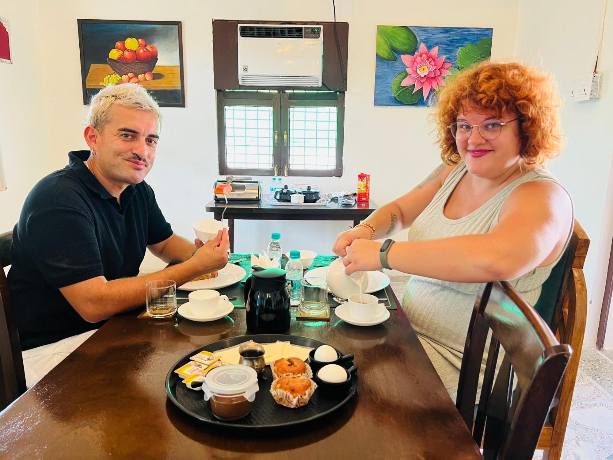 The Nandi International Boutique Homestay Варанаси Екстериор снимка